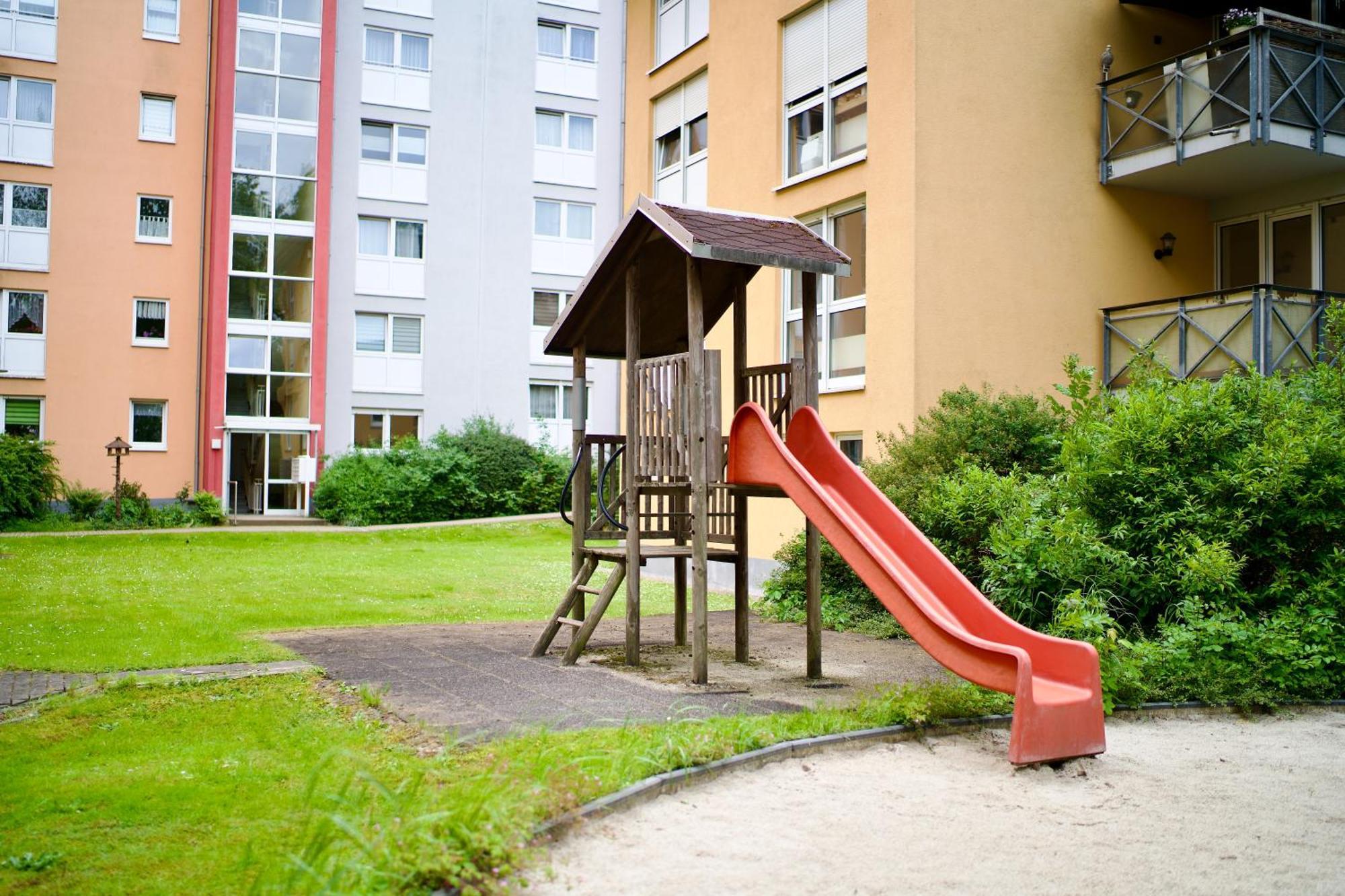 Edler Wohnraum Disney Marvel Studio Mit Balkon, Boxspringbett, Kaffeevollautomat, Lift & Parkplatz Chemnitz Extérieur photo