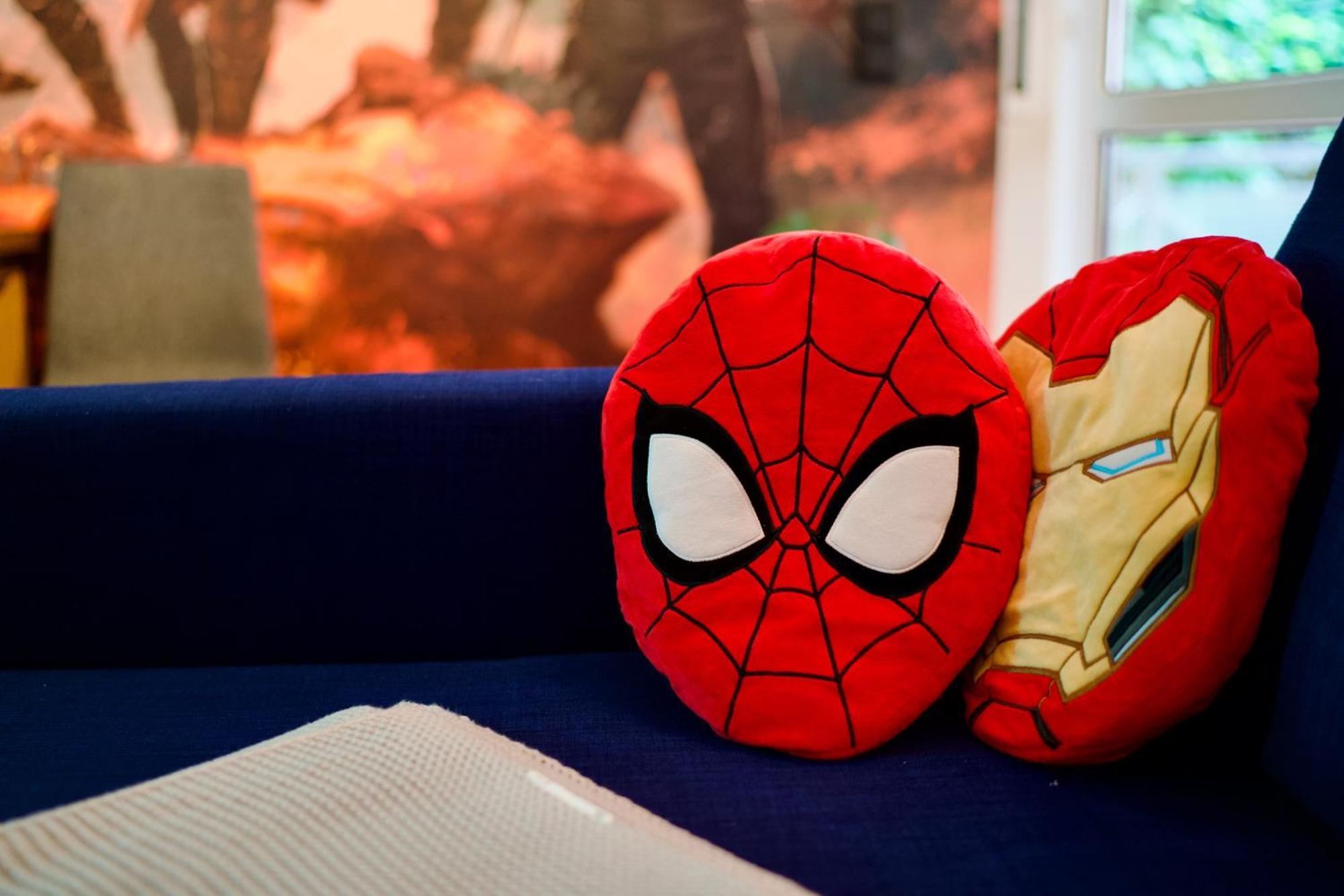Edler Wohnraum Disney Marvel Studio Mit Balkon, Boxspringbett, Kaffeevollautomat, Lift & Parkplatz Chemnitz Extérieur photo